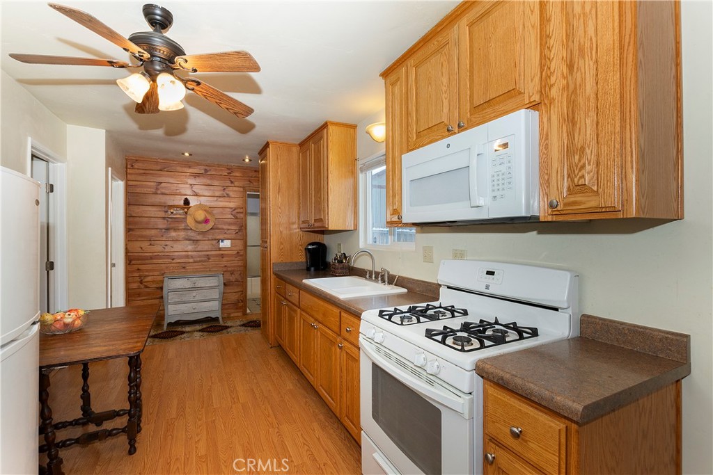 743 Spruce Lane Property Photo 13