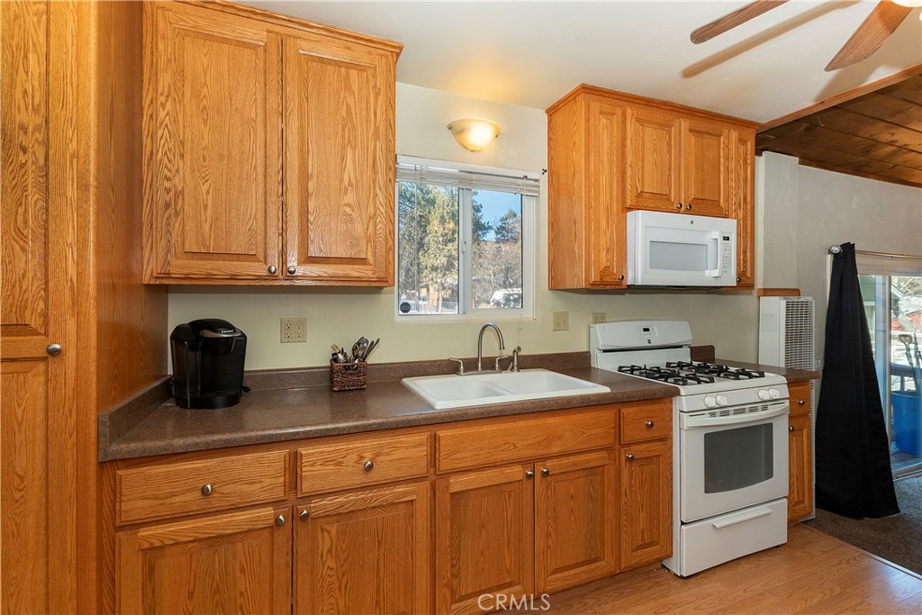 743 Spruce Lane Property Photo 16