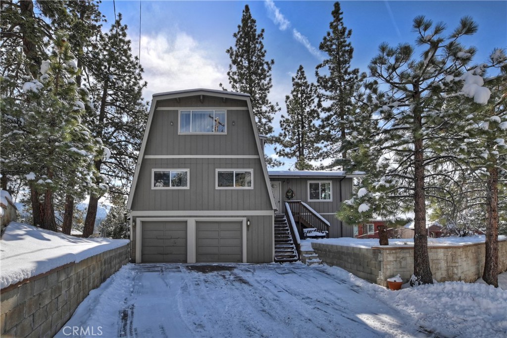 1004 White Mountain Drive Property Photo 4