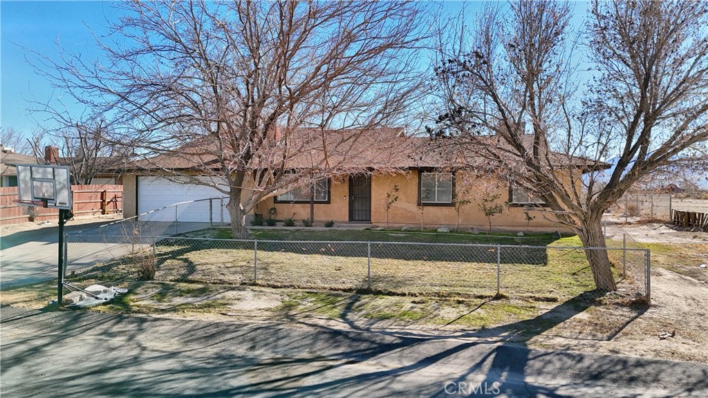 15722 E Avenue Q7 Property Photo