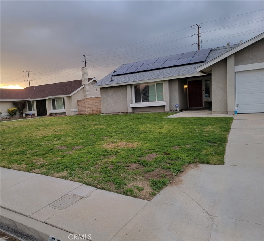 5542 Aster Street Property Photo 2