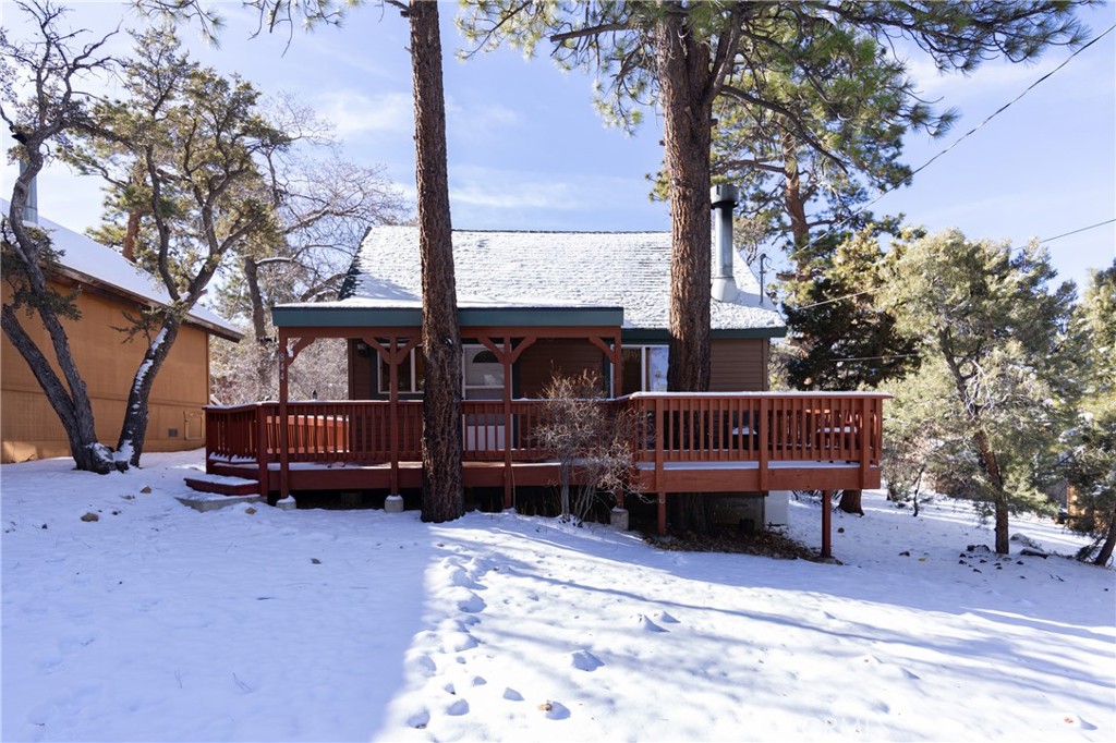 844 Victoria Property Photo 2