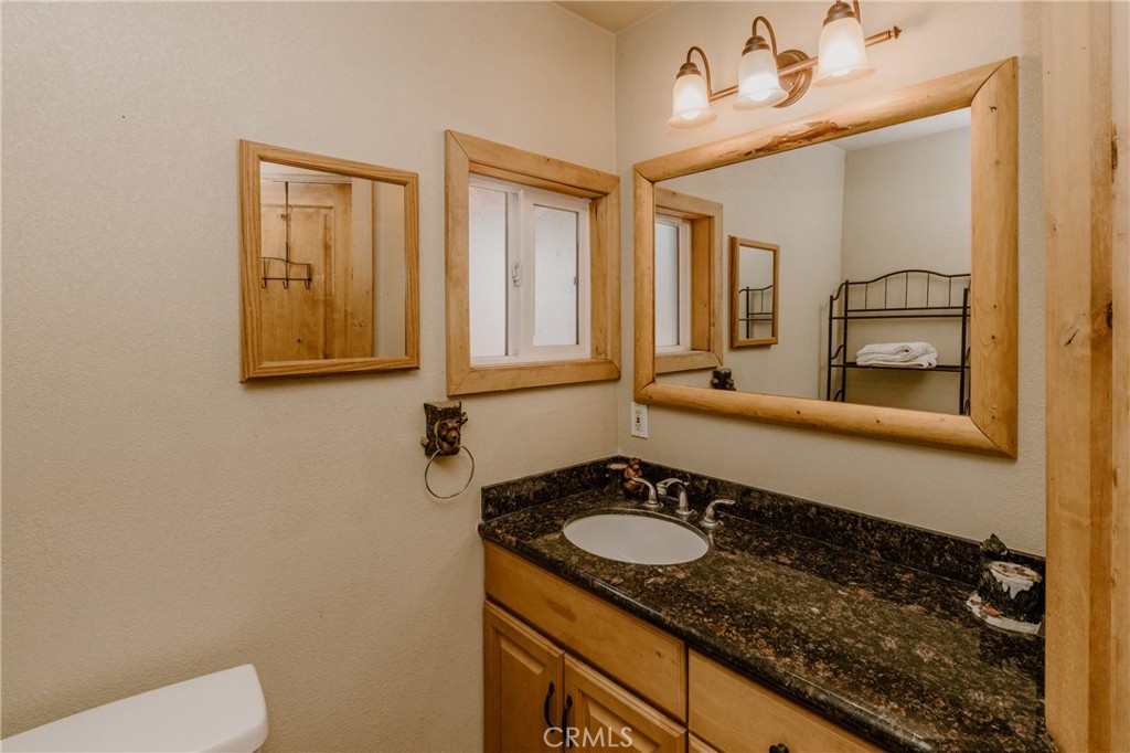 844 Victoria Property Photo 14