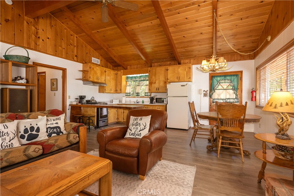 43289 Bow Canyon Road Property Photo 9