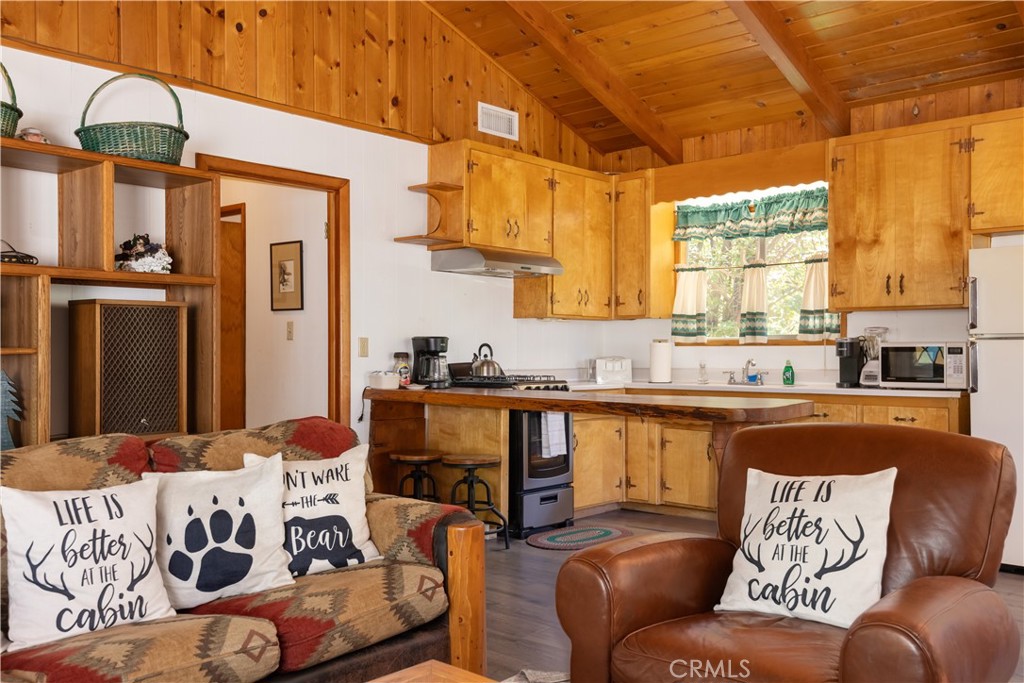43289 Bow Canyon Road Property Photo 10