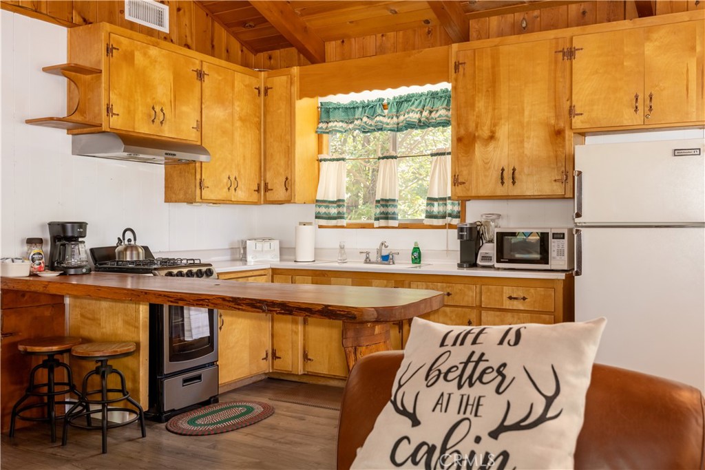 43289 Bow Canyon Road Property Photo 11