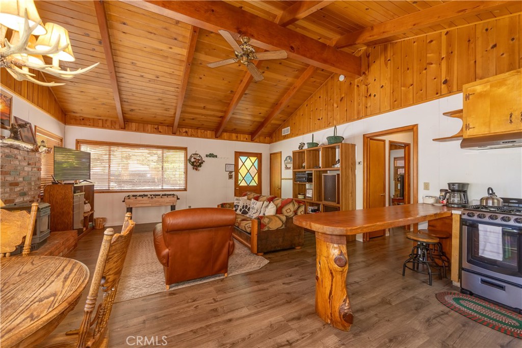 43289 Bow Canyon Road Property Photo 14