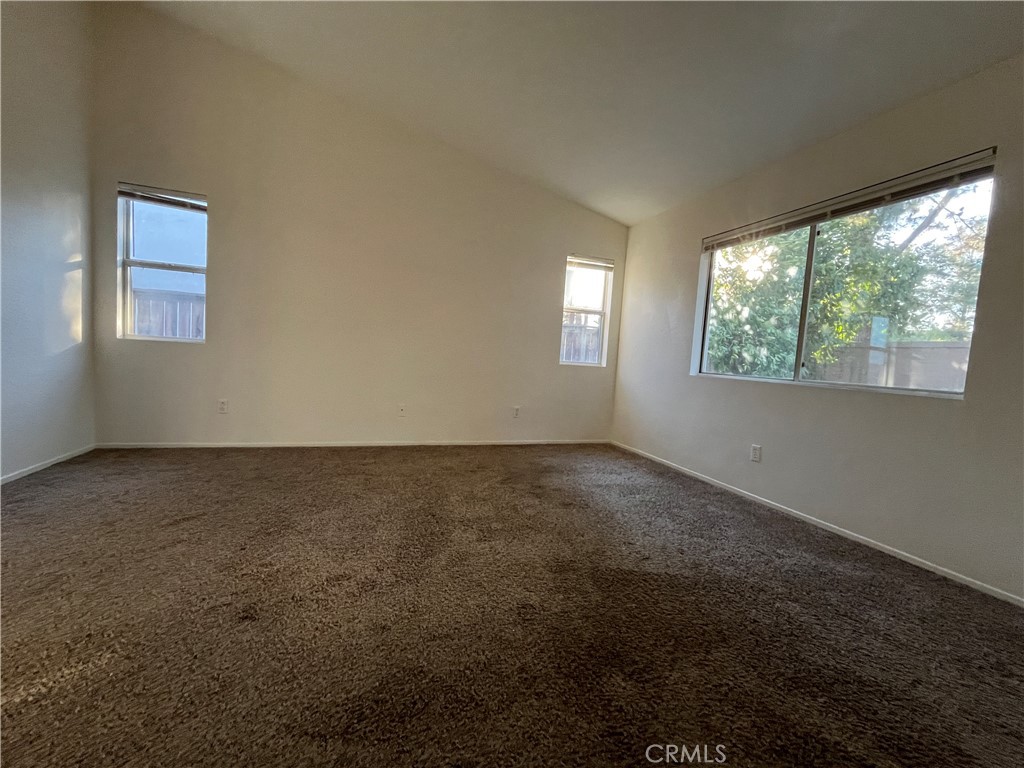 1555 Evergreen Avenue Property Photo 12
