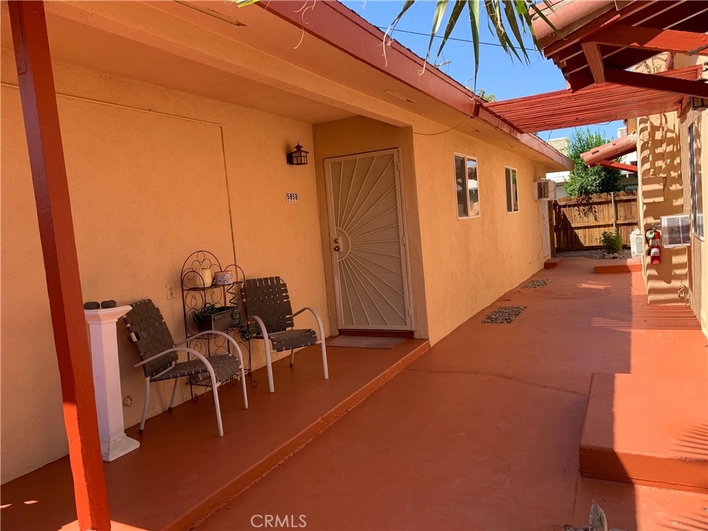 585 Calle Abronia S B Property Photo 1
