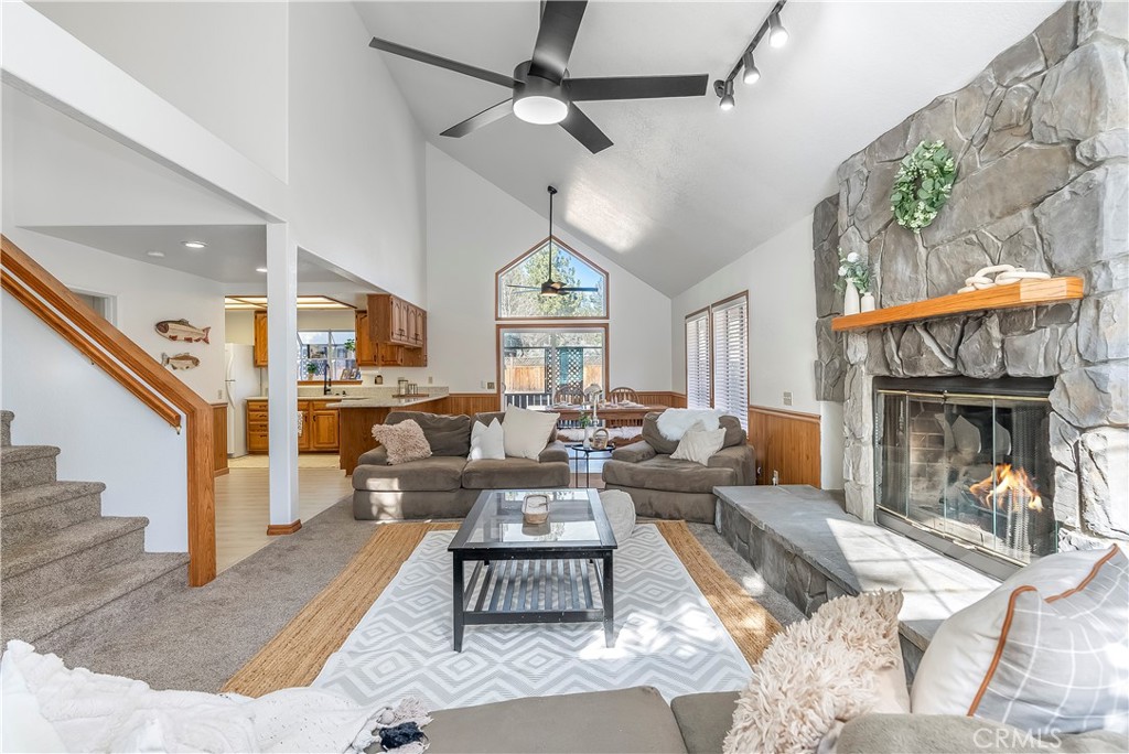 43144 Moonridge Road Property Photo 4