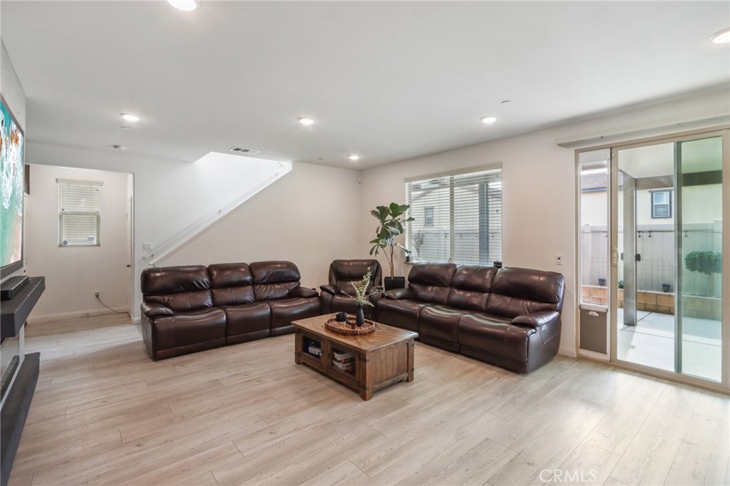 6030 Reed Place Property Photo 4