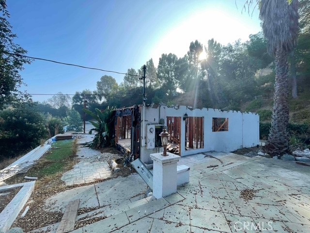 4418 Woodley Avenue Property Photo 3