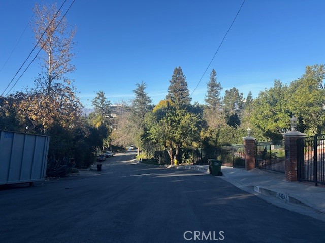 4418 Woodley Avenue Property Photo 15
