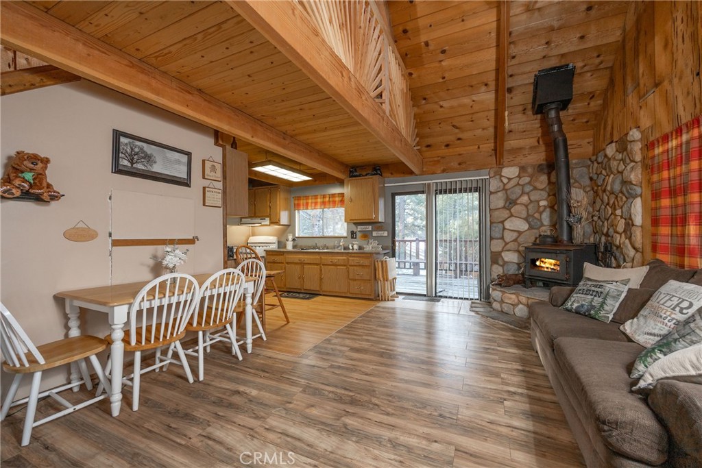 882 Pine Lane Property Photo 9