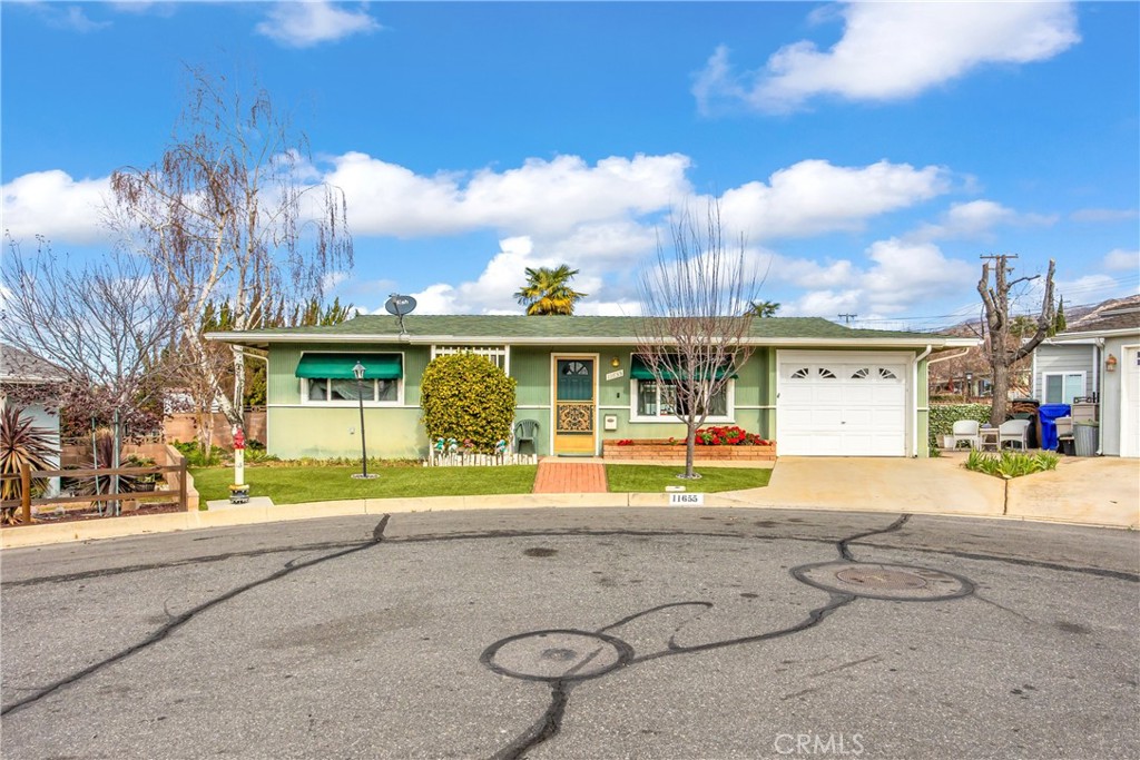 11655 Calvin Street Property Photo 4