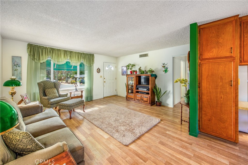 11655 Calvin Street Property Photo 7