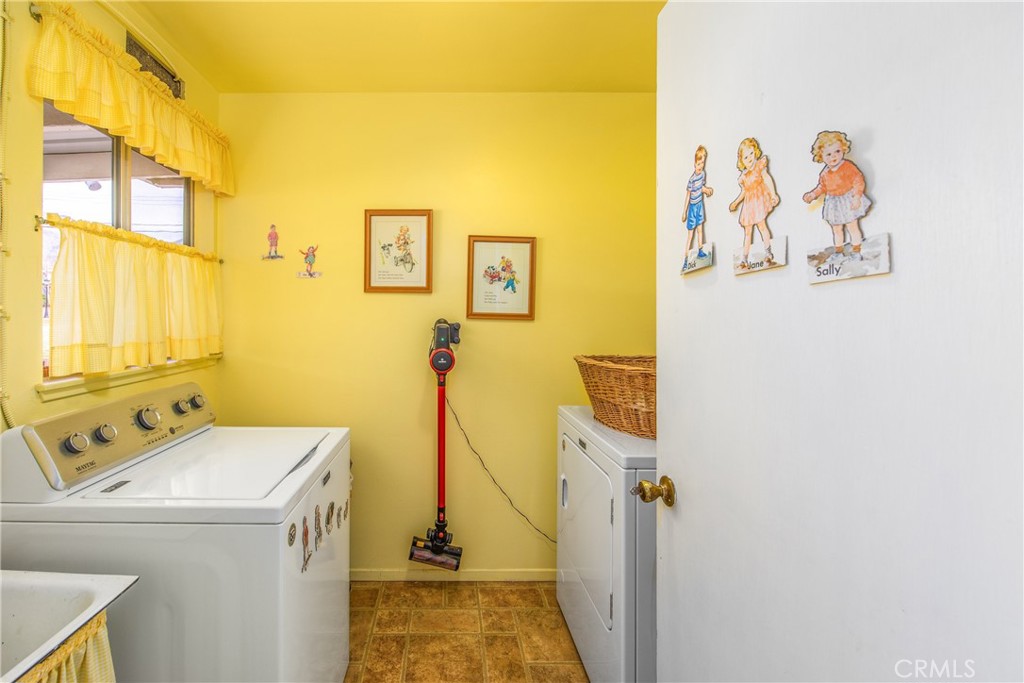 11655 Calvin Street Property Photo 12