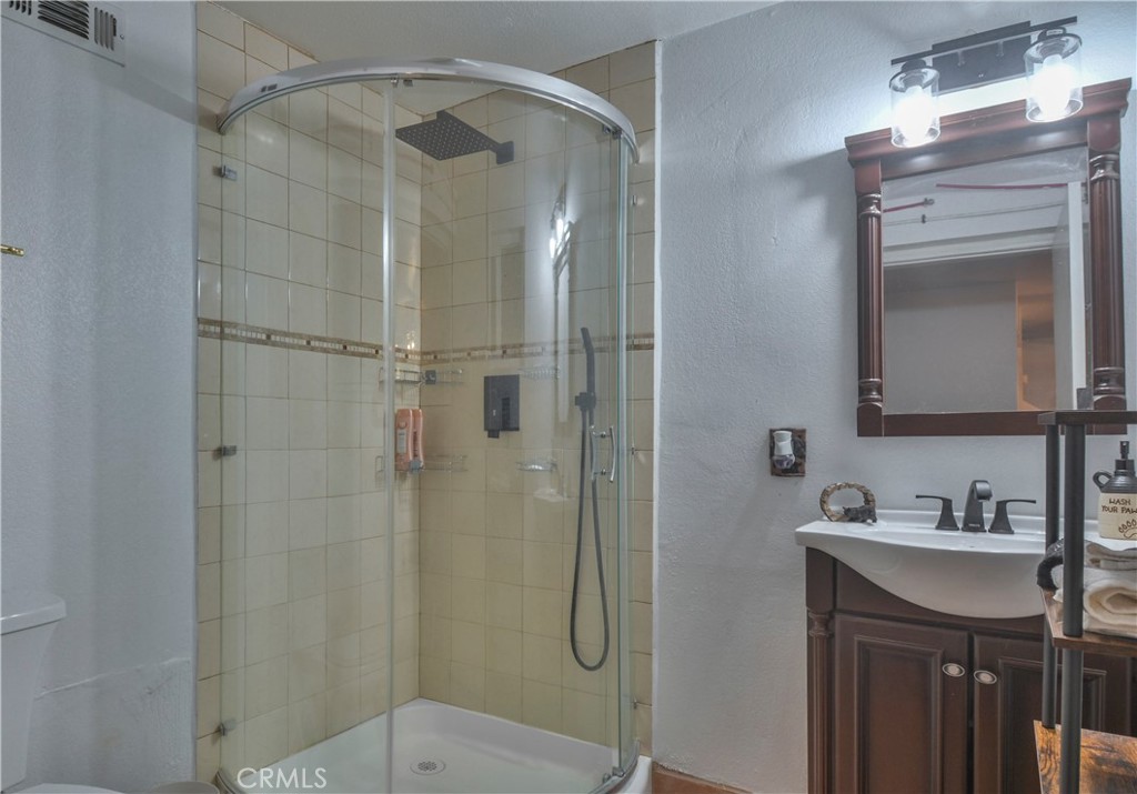 1003 Toll House Property Photo 18