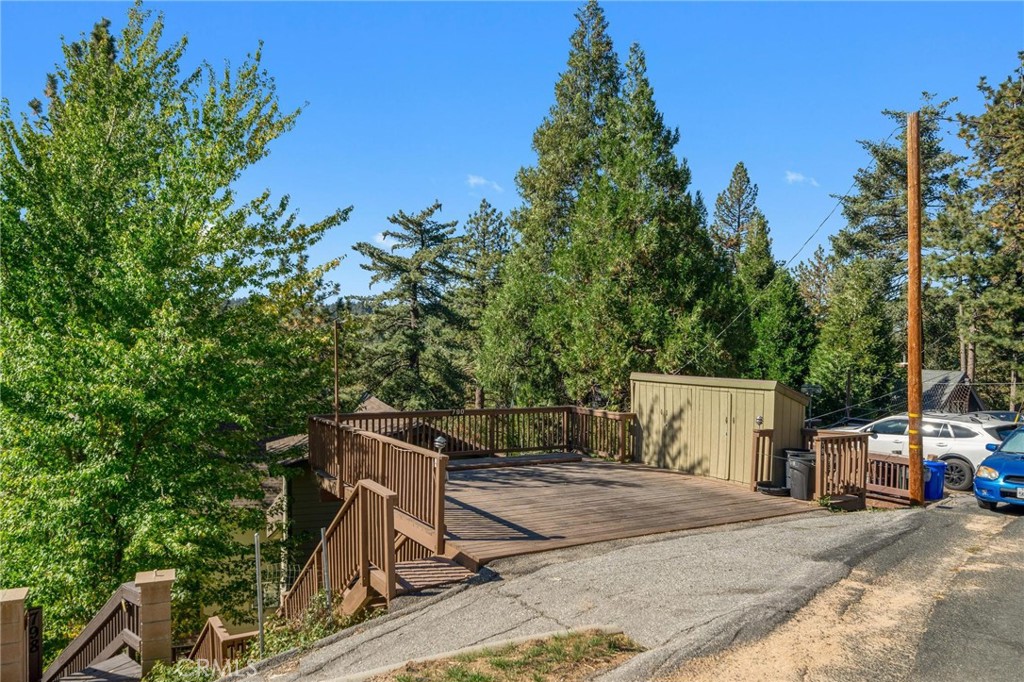 790 Berne Drive Property Photo 2