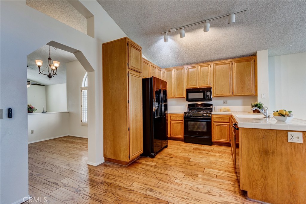 5205 W Pinehurst Drive Property Photo 18