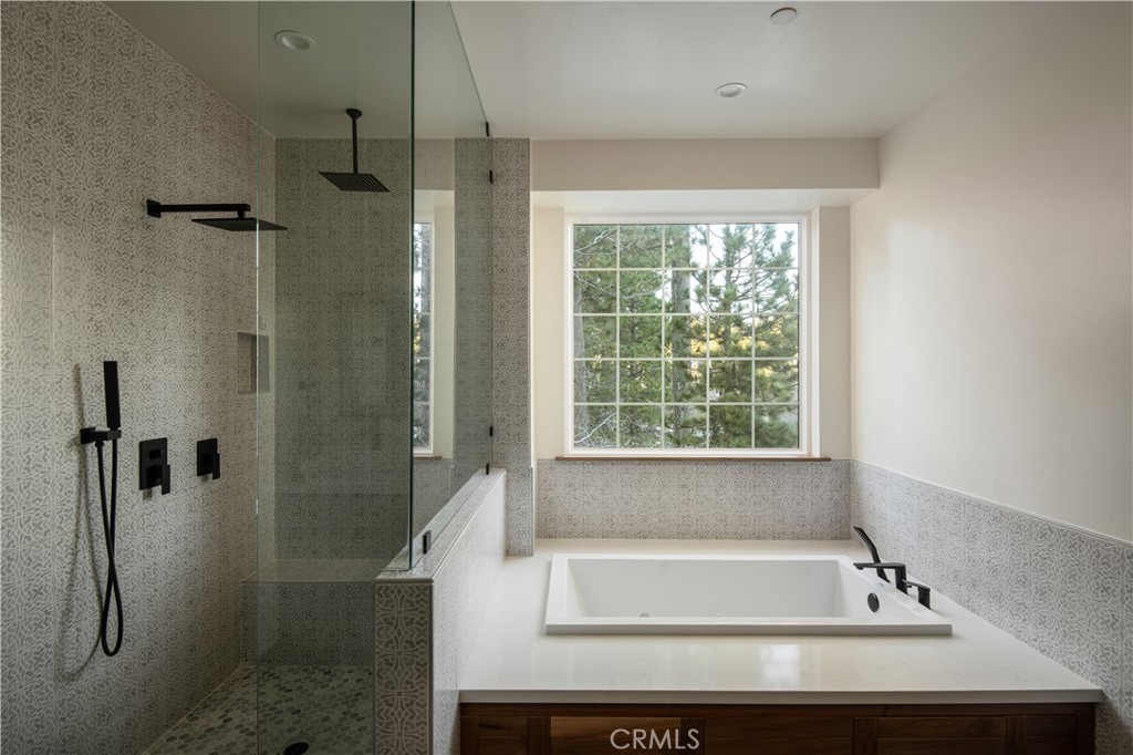27615 Meadow Bay Drive Property Photo 20