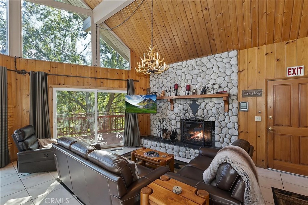 26561 Amador Lane Property Photo 5