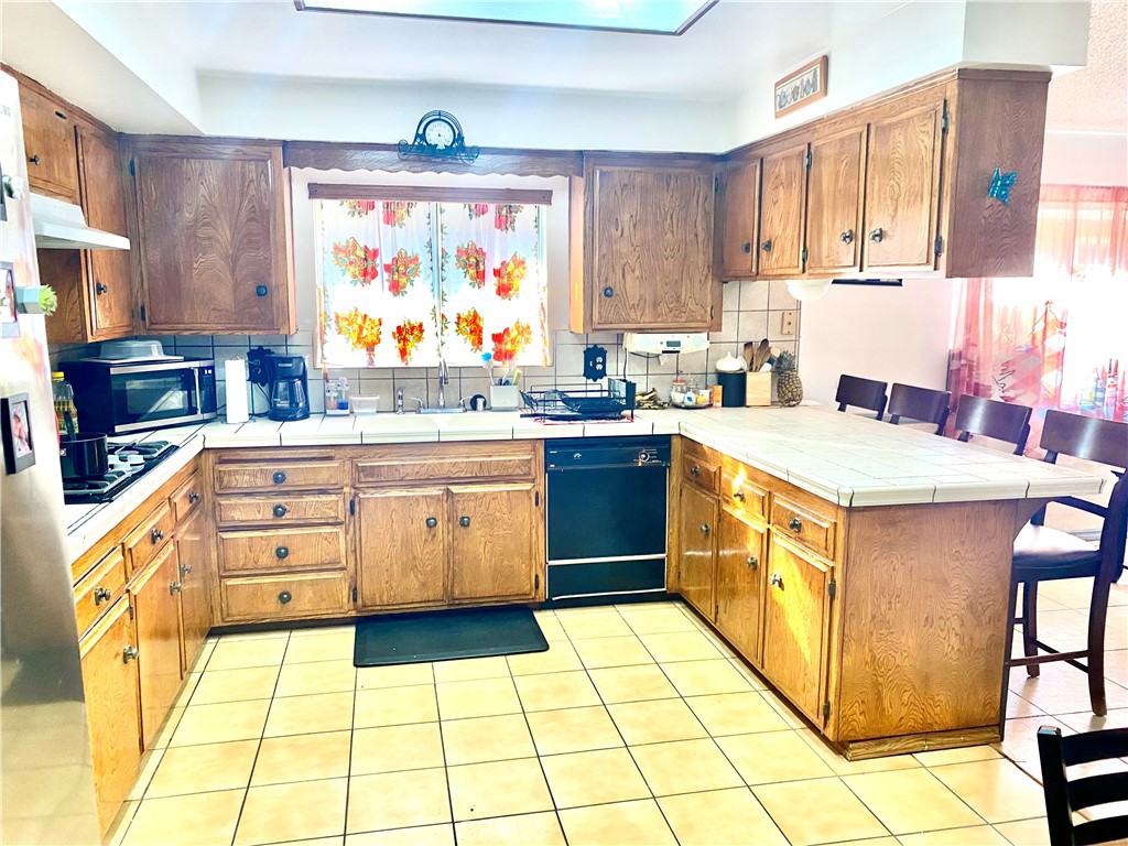 17626 Orange Court Property Photo 3