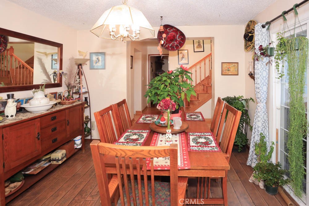1018 Feather Mountain Drive Property Photo 5