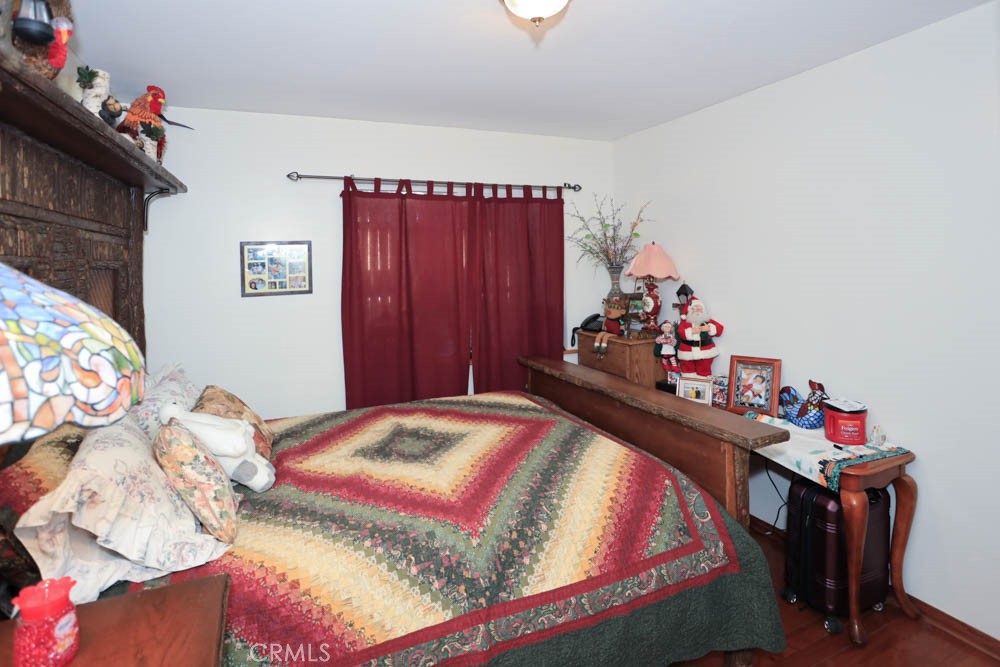 1018 Feather Mountain Drive Property Photo 8