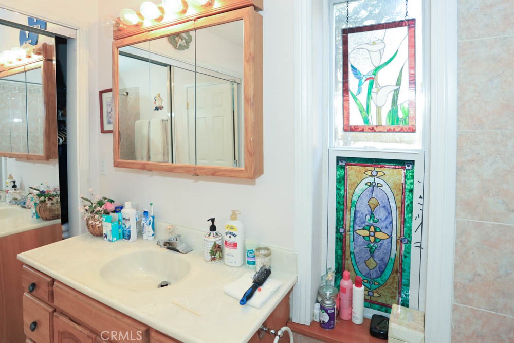 1018 Feather Mountain Drive Property Photo 15