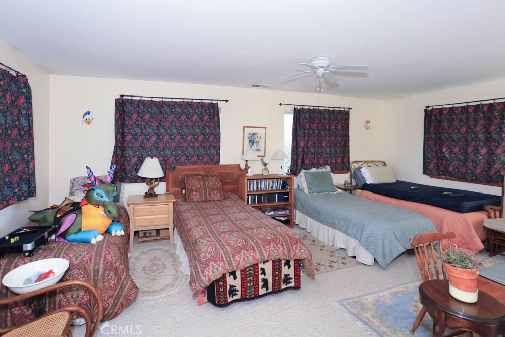 1018 Feather Mountain Drive Property Photo 16
