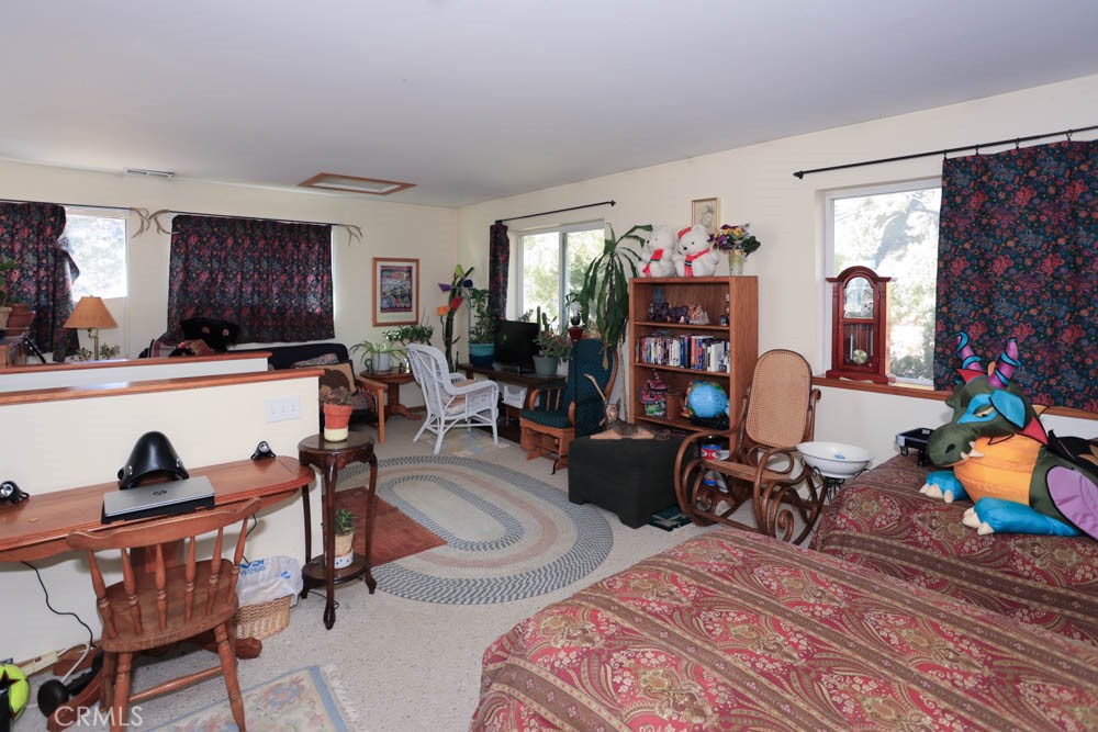 1018 Feather Mountain Drive Property Photo 18