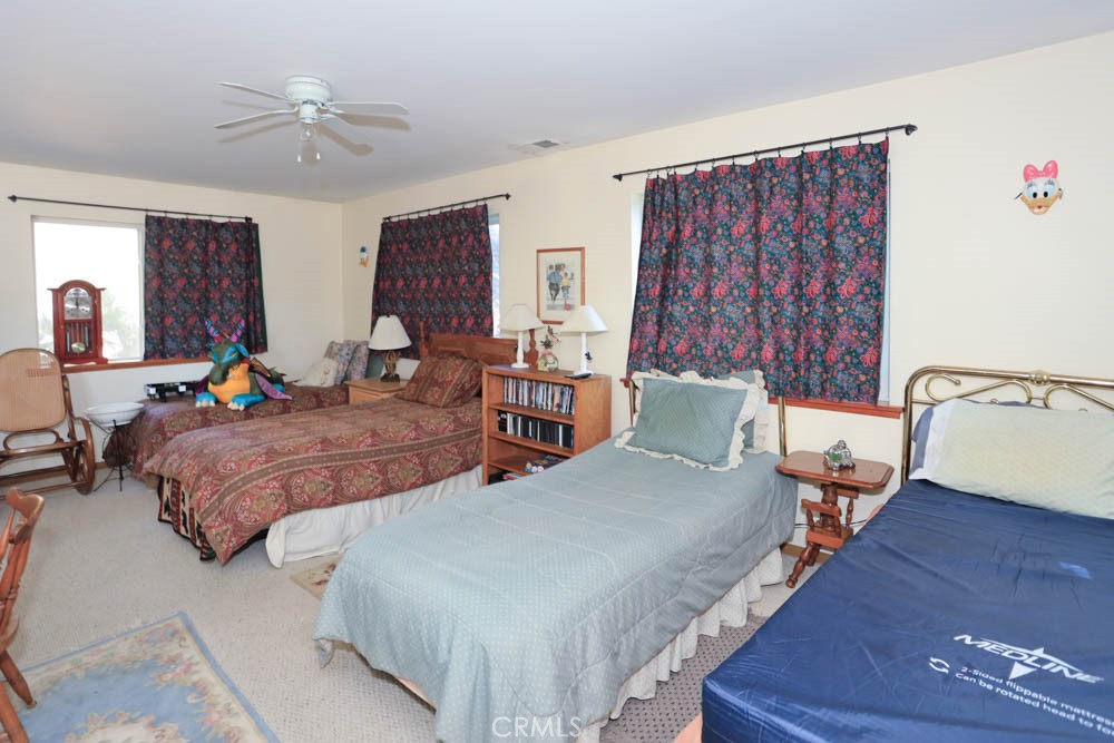 1018 Feather Mountain Drive Property Photo 19
