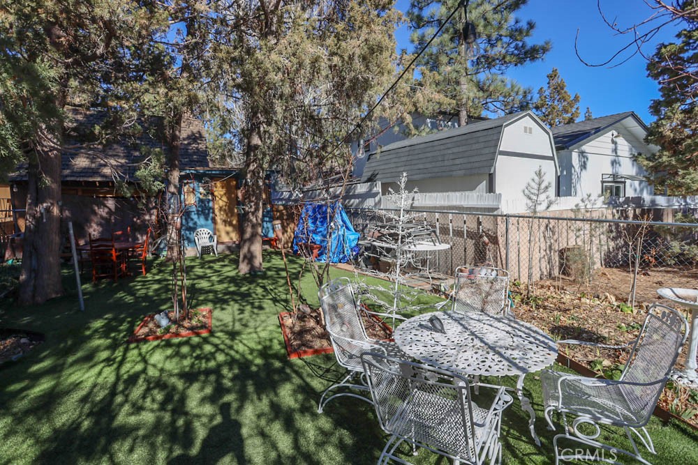 1018 Feather Mountain Drive Property Photo 25