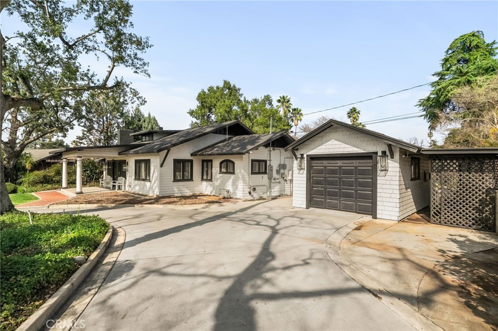 1365 Knoll Road Property Photo 8