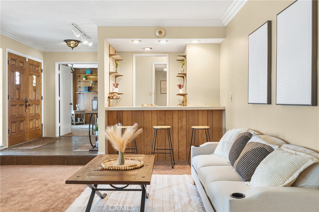 3948 Croydon Street Property Photo 6