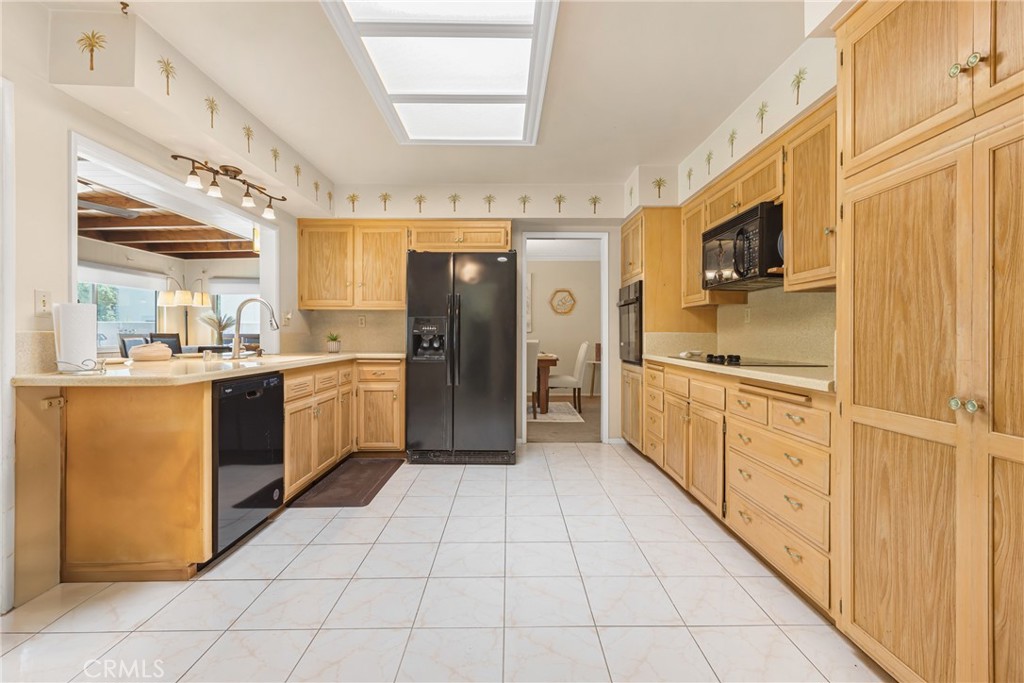 3948 Croydon Street Property Photo 10