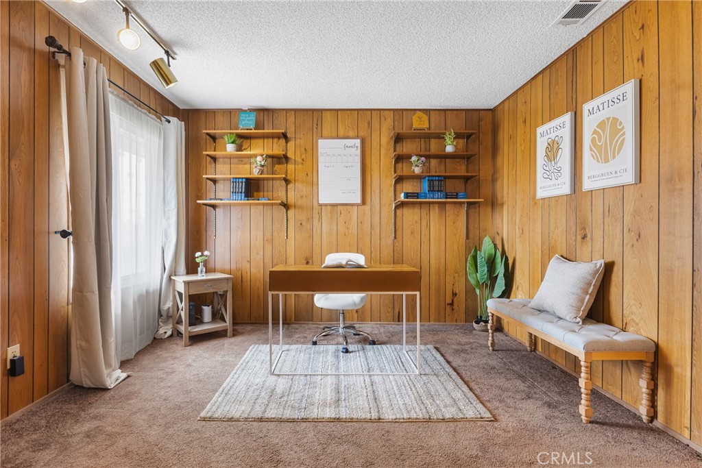 3948 Croydon Street Property Photo 14