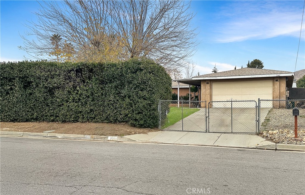 241 E Theodore Street Property Photo 1