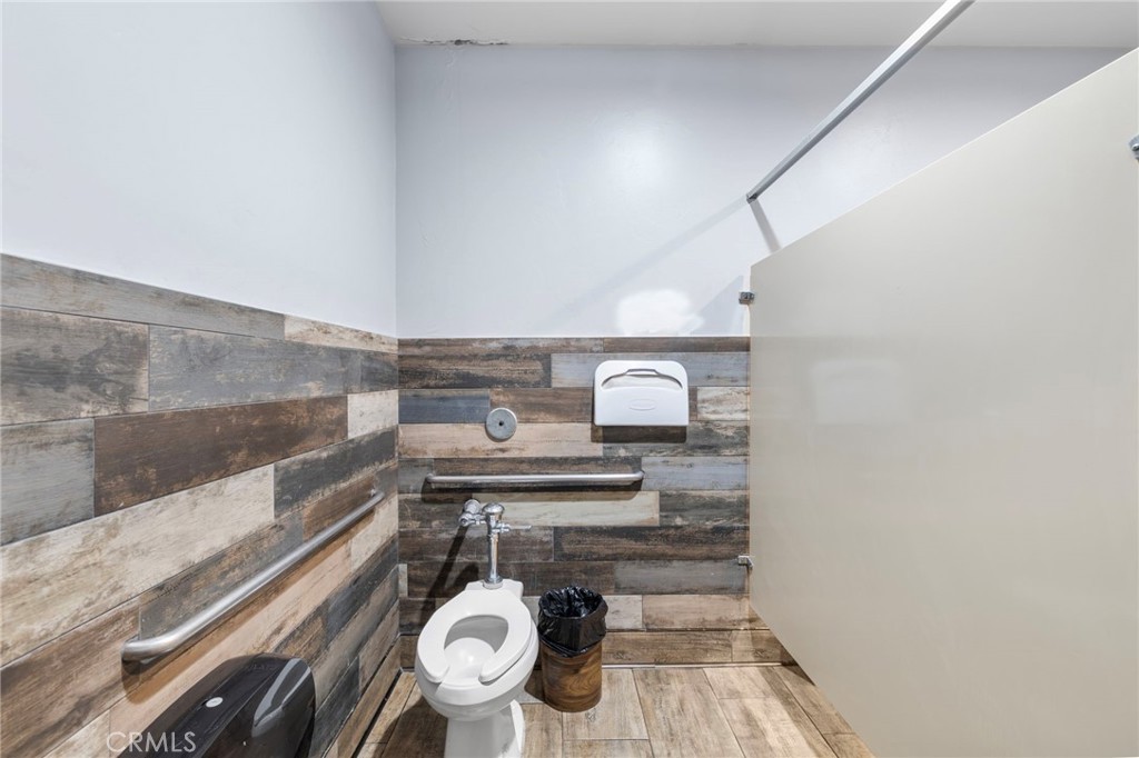 3767 Iowa Avenue Property Photo 18