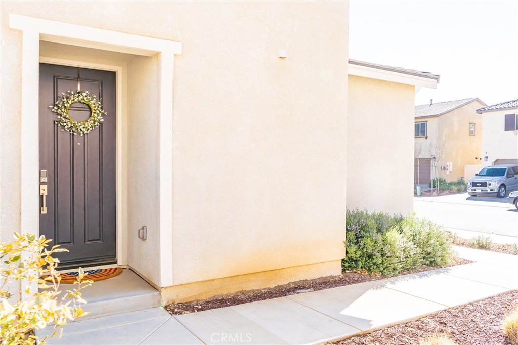 5817 Julian Way Property Photo 10