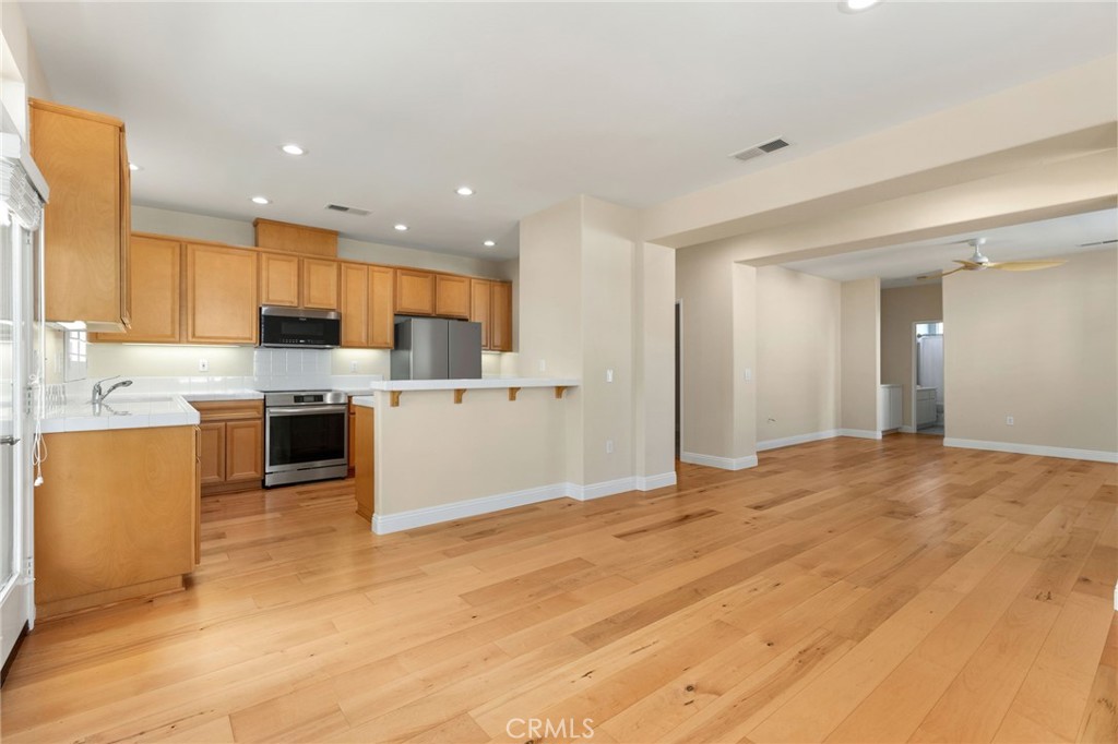 1642 Beaver B Property Photo 8