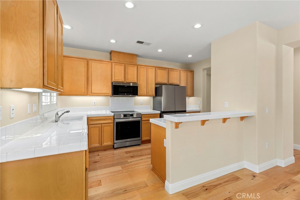 1642 Beaver B Property Photo 9