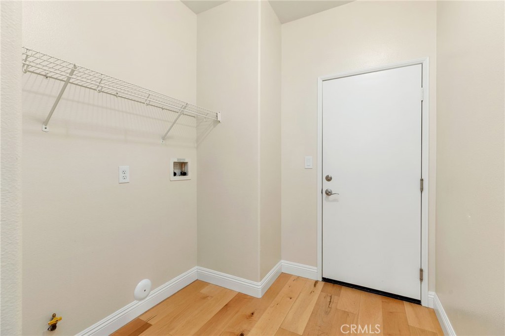 1642 Beaver B Property Photo 22