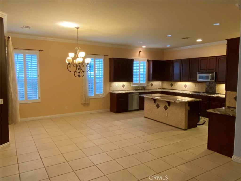 5379 Breckenridge Avenue Property Photo 5