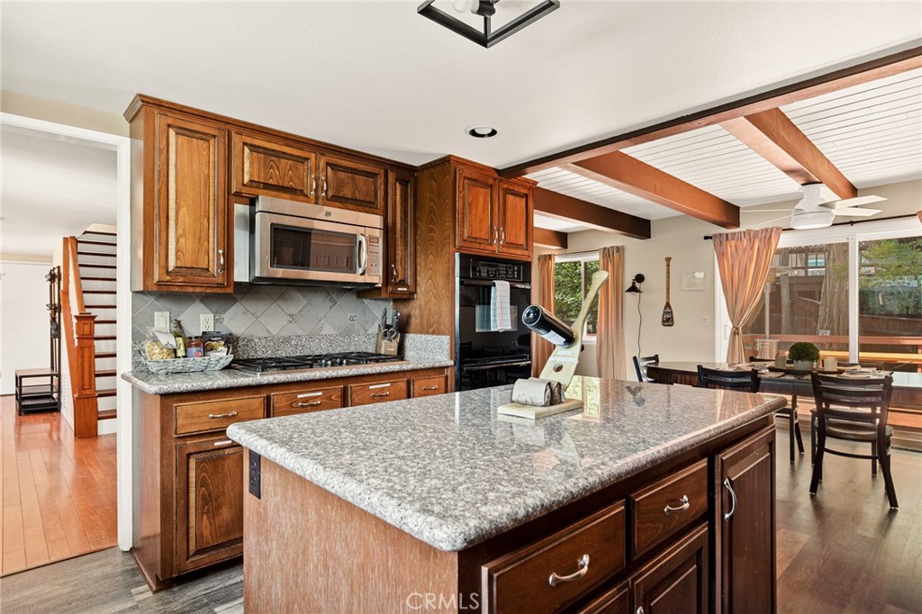 514 Grizzly Road Property Photo 10