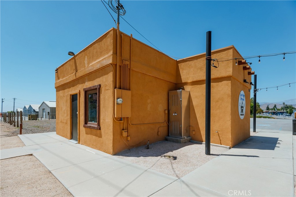 950 Calimesa Boulevard Property Photo 8