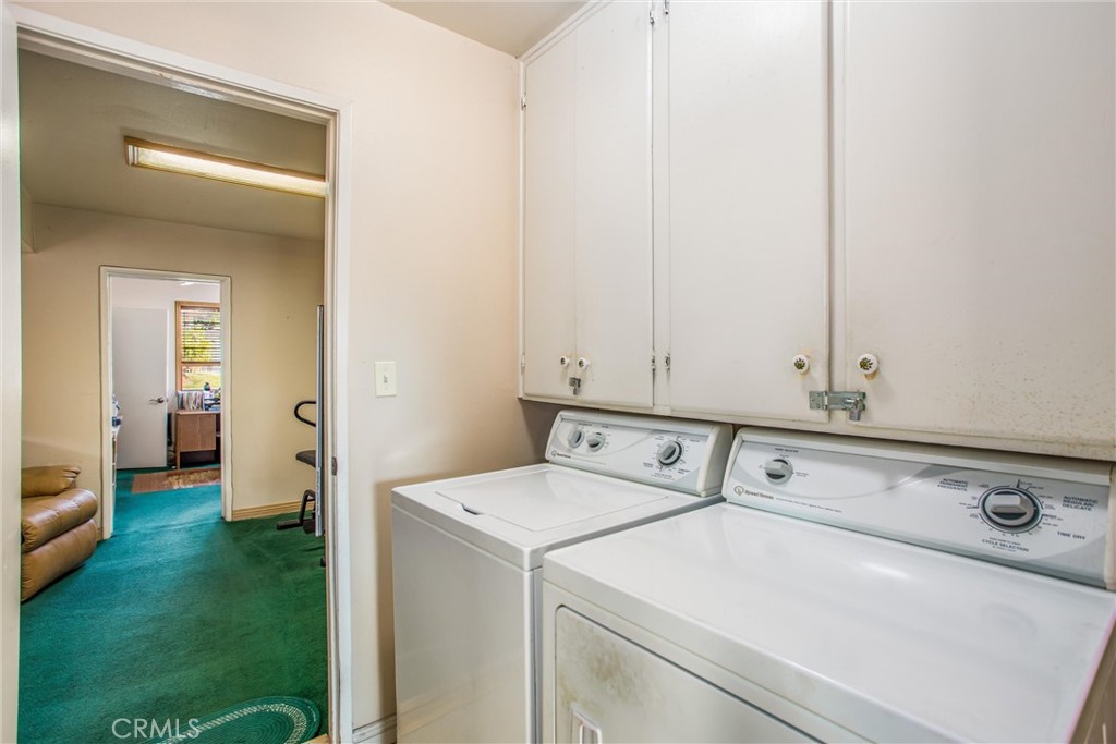 704 S Grove Street Property Photo 16