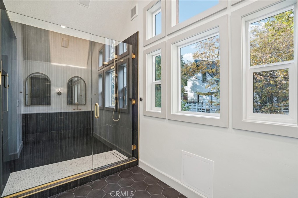 995 Tirol Lane Property Photo 38