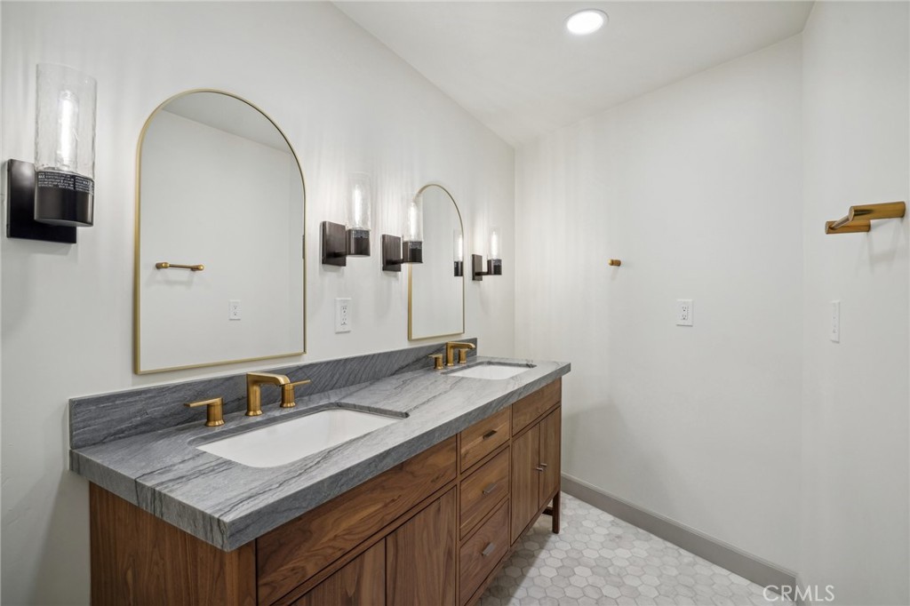 995 Tirol Lane Property Photo 43